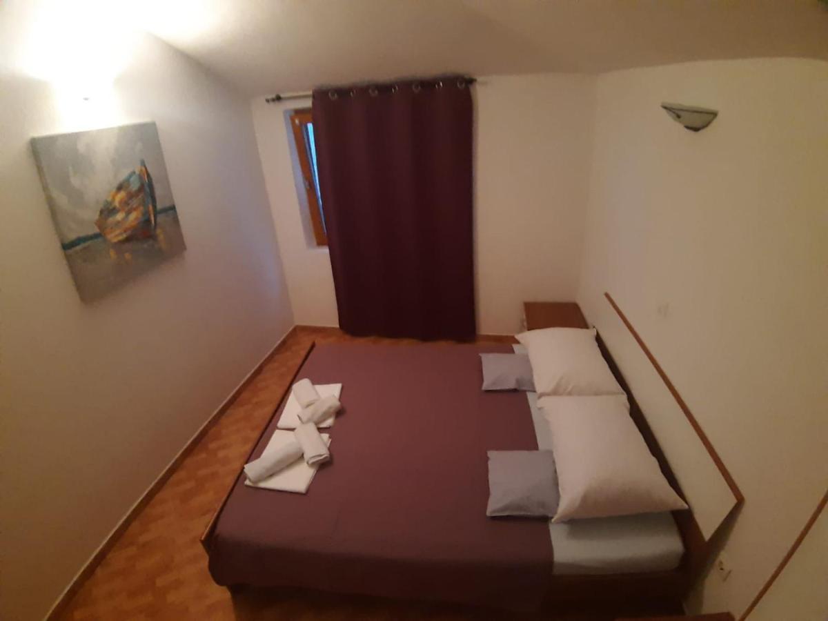 Apartments Knezic Igrane Exteriér fotografie